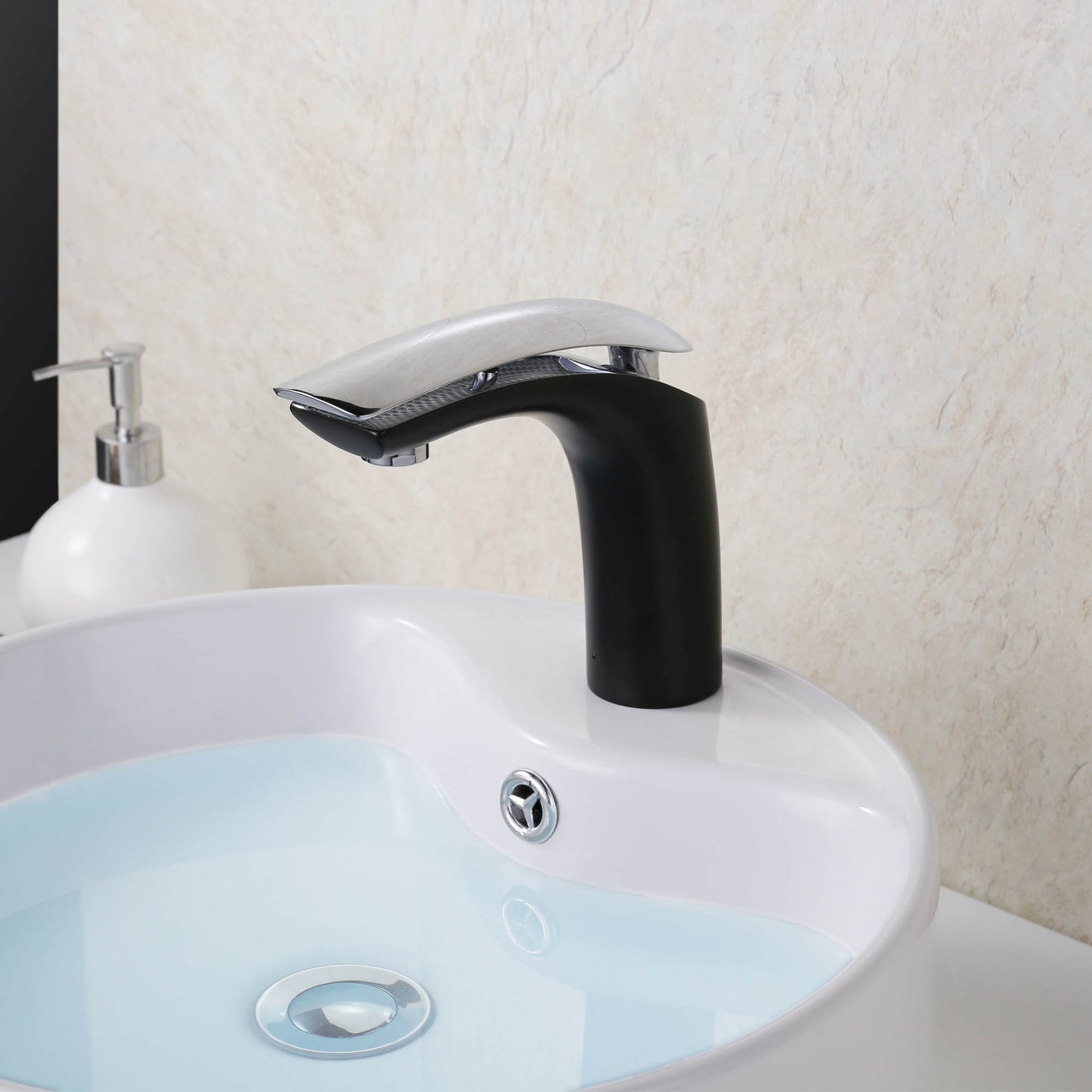 Single Handle Bathroom Faucet - DW 017 Black & Chrome Combo