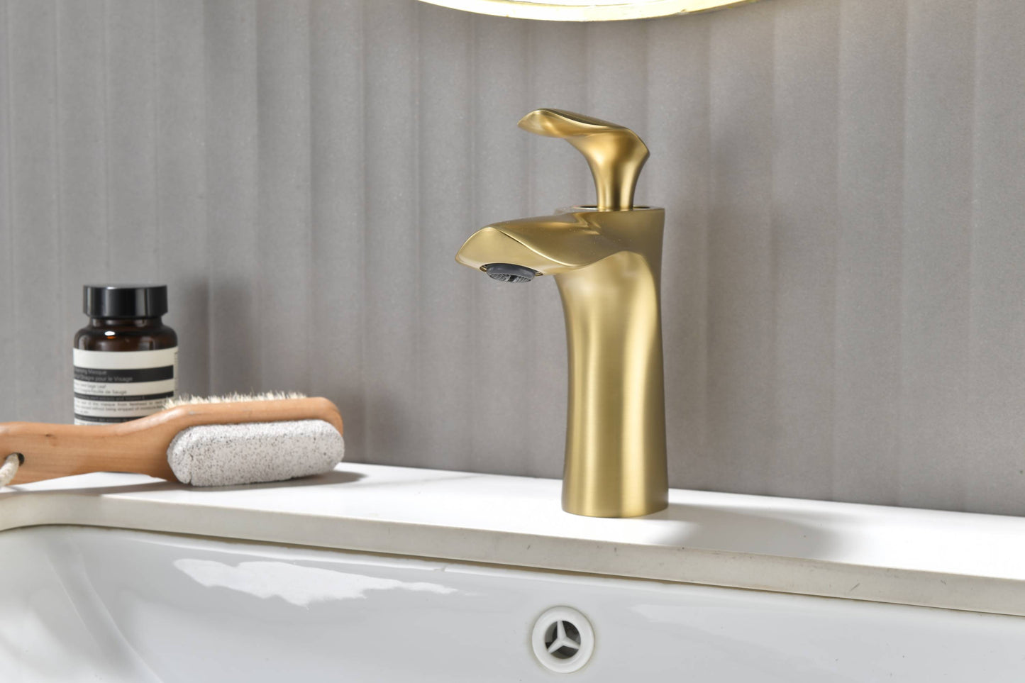 Brushed Gold Bathroom Sink Faucet single handle with pop up non-overflow brass drain