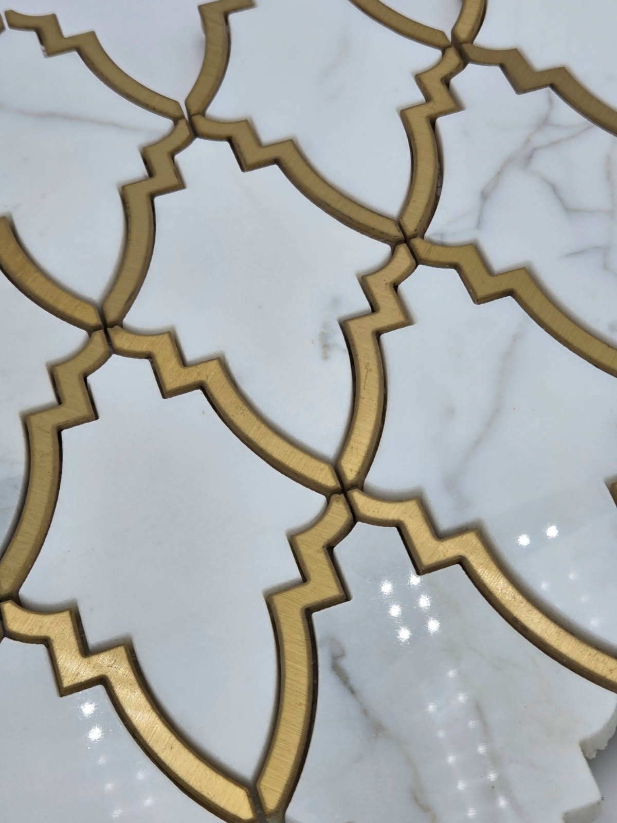 Industry Tile Natural Stone w Gold Trim Waterjet Mosaic ( 5 pc per case) 2555
